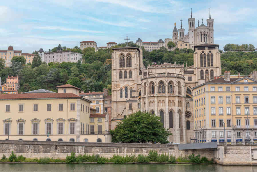 Francia - Lyon 094 - rio Saône.jpg